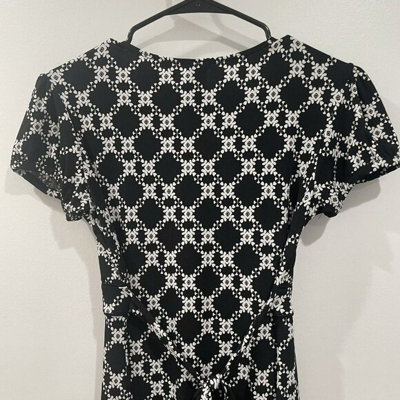 Studio Y Black White Stretchy Waist Tie Short Sleeve Blouse Size Medium M - Picture 4 of 7